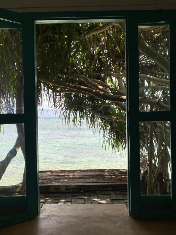Ocean Beach House Matara Bagian luar foto