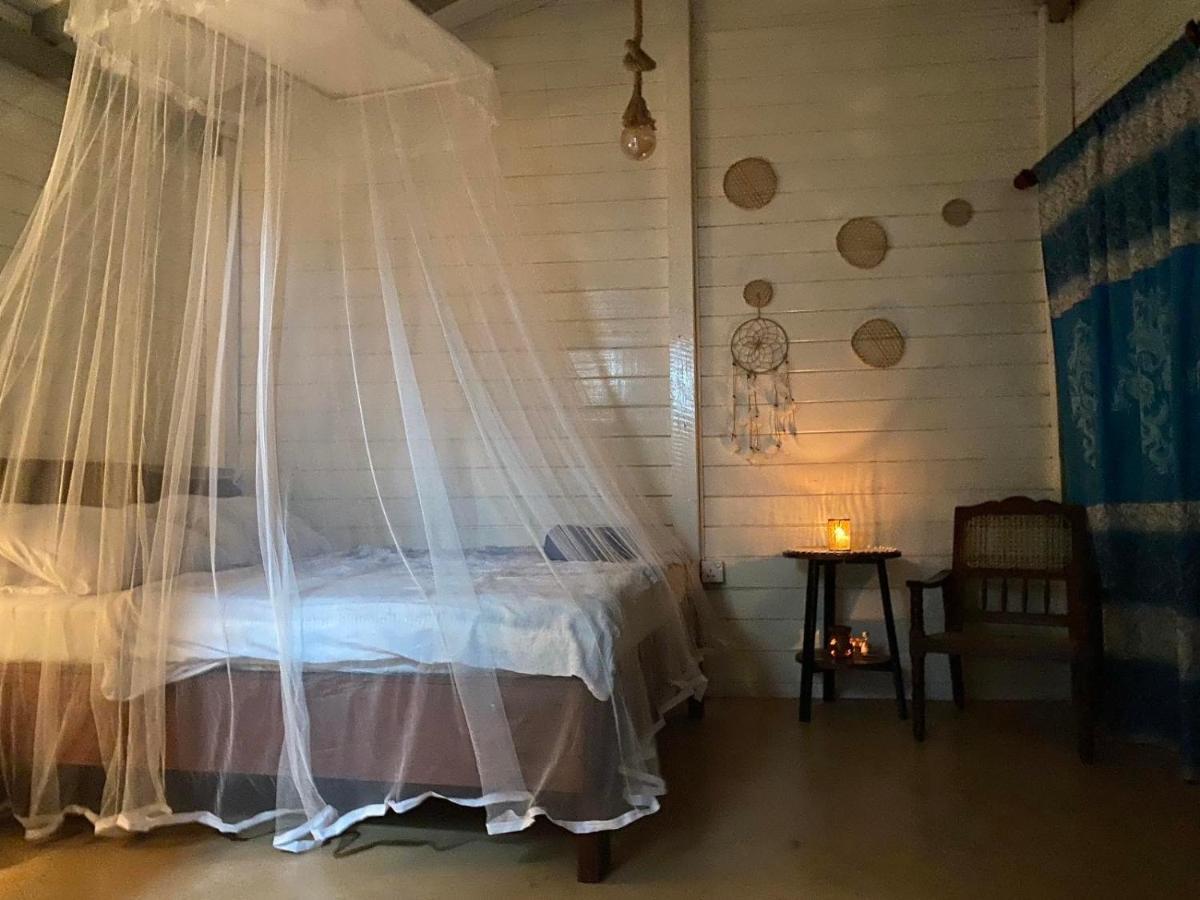 Ocean Beach House Matara Bagian luar foto