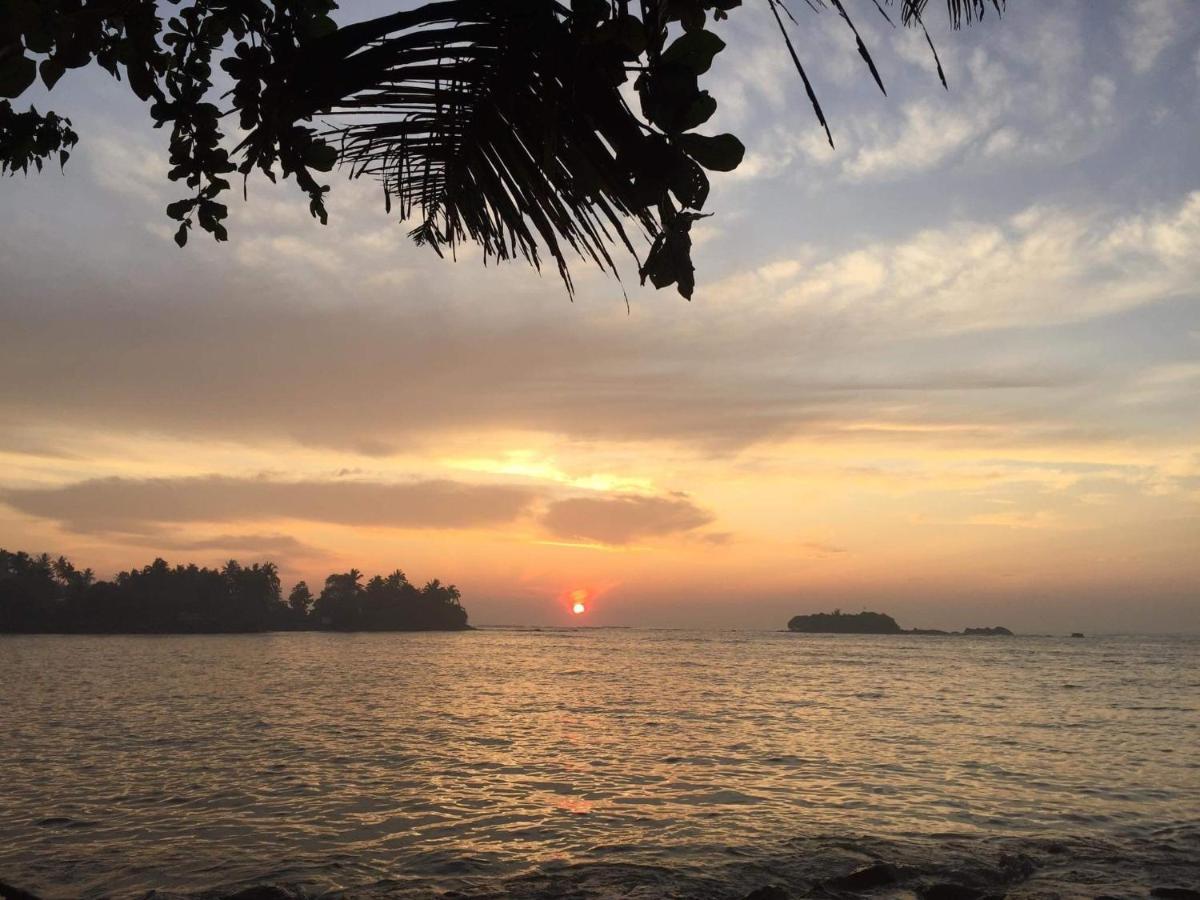 Ocean Beach House Matara Bagian luar foto